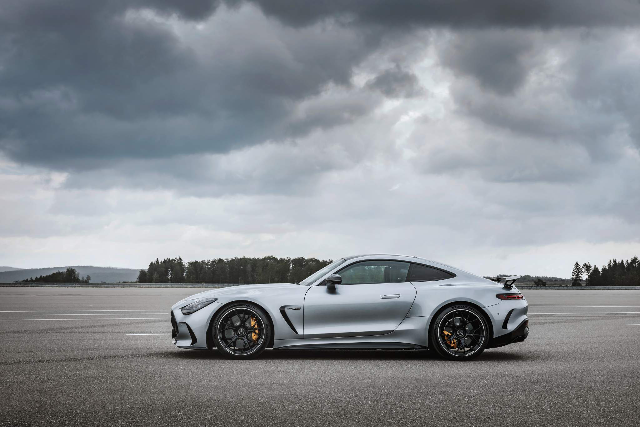 Mercedes-AMG-GT-Coupe-2024-tinhte-24.jpg